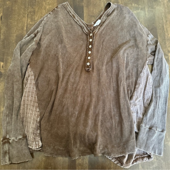 easel Tops - Easel Thermal Slouchy Top Size Large Distressed Loungewear College Stretchy 🤎